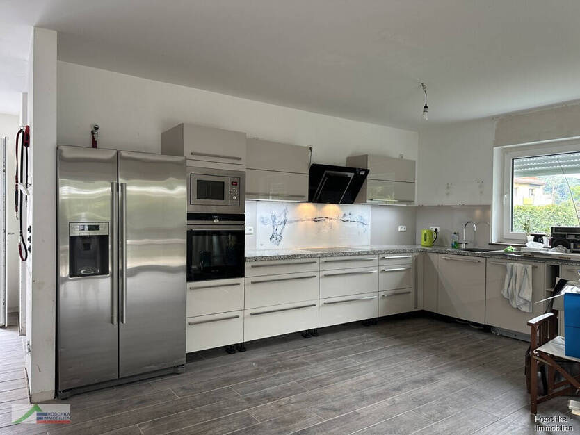 Befristete Vermietung für 2-3 Jahre! Neu renovierter 3 Zimmer Bungalow mit Garage und gr. Garten