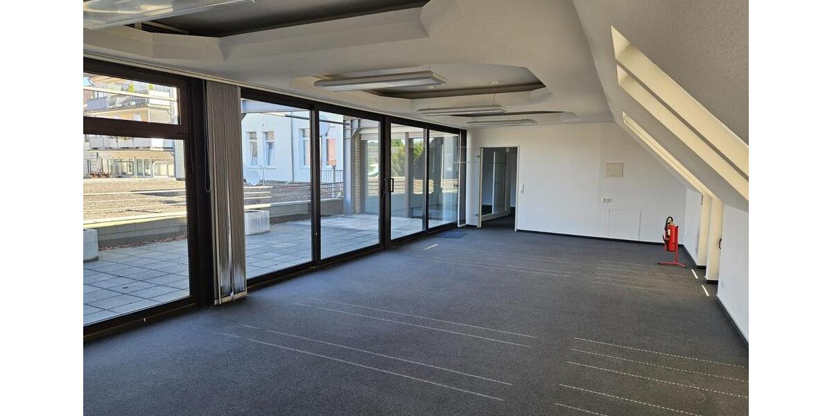 Gewerbeobjekt Bad Pyrmont - 2.100&euro; | Angebot:24020961