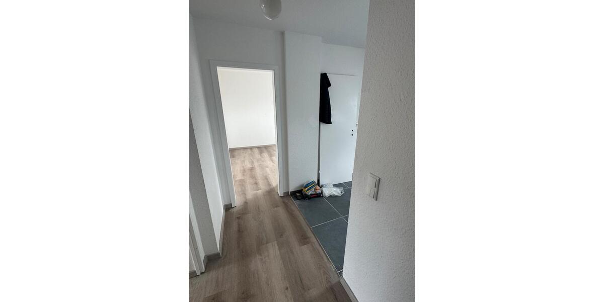 Dachgeschoßwohnung Essen Stadtbezirk III - 4 Zimmer, 102 m&sup2;, 850&euro; | Angebot:26539976