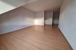 Großzügige 3-Zimmer Dachgeschoßwohnung mit Balkon und Stellplatz 3 zimmer