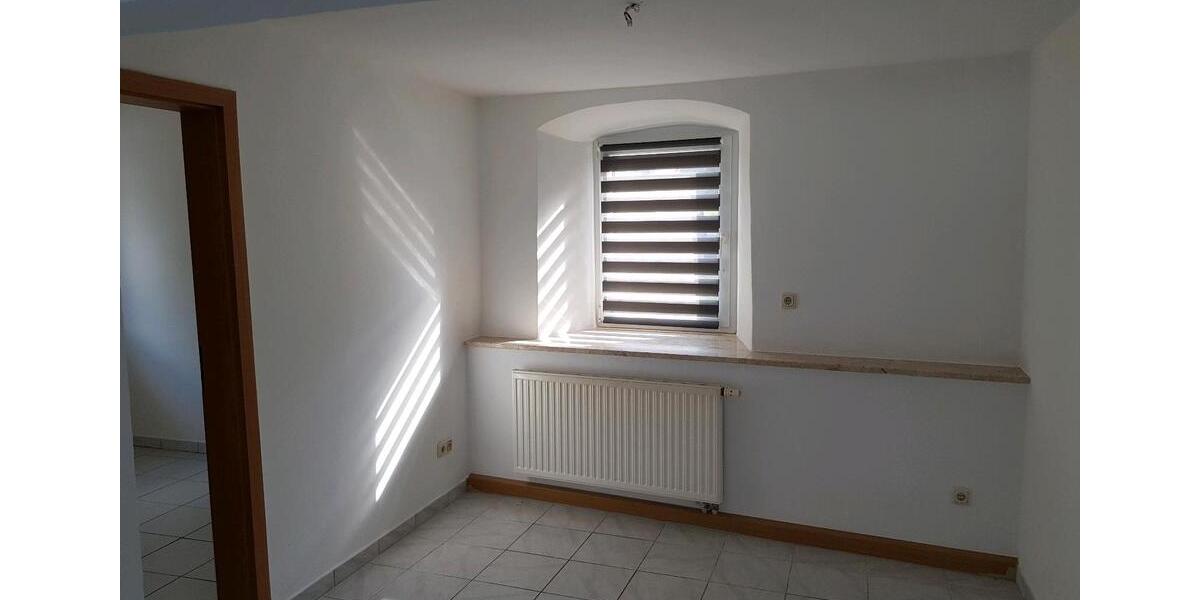 Einfamilienhaus Vohenstrauß - 2 Zimmer, 147 m&sup2;, 750&euro; | Angebot:25853607