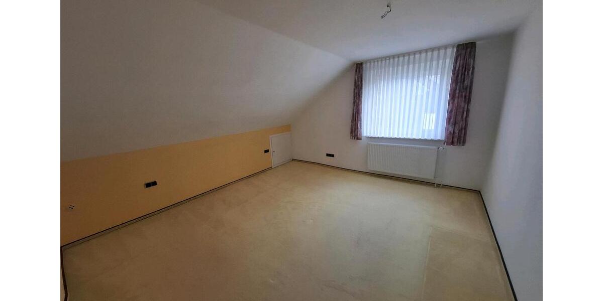 Dachgeschoßwohnung Goslar OS Hahnenklee-Bockswiese - 4 Zimmer, 91 m&sup2;, 725&euro; | Angebot:24836622