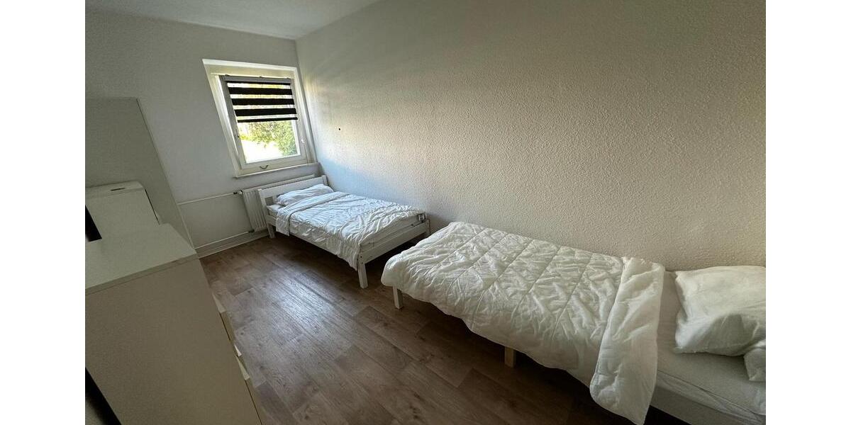 Etagenwohnung Rostock Gehlsdorf - 3 Zimmer, 70 m&sup2;, 100&euro; | Angebot:25806564