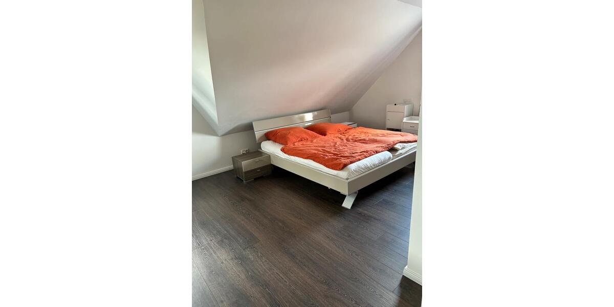 Etagenwohnung Adendorf - 3.5 Zimmer, 110 m&sup2;, 1.650&euro; | Angebot:25963602