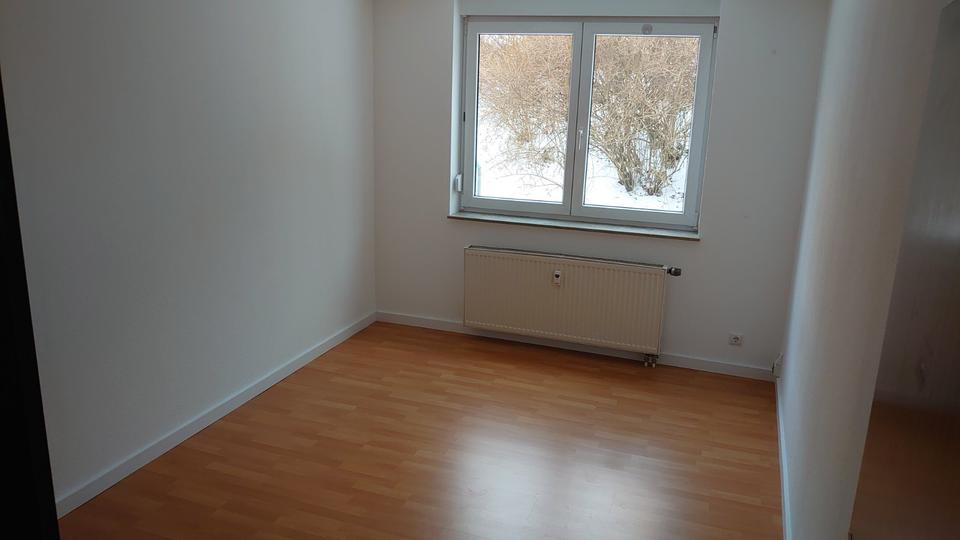 Erdgeschoßwohnung Sonneberg - 3 Zimmer, 89 m&sup2;, 680&euro; | Angebot:24743895