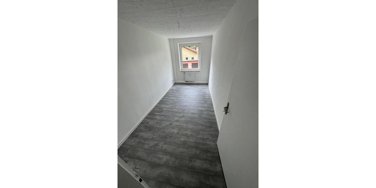 4-Raum Wohnung mit Einbauküche – ab sofort verfügbar 4 zimmer