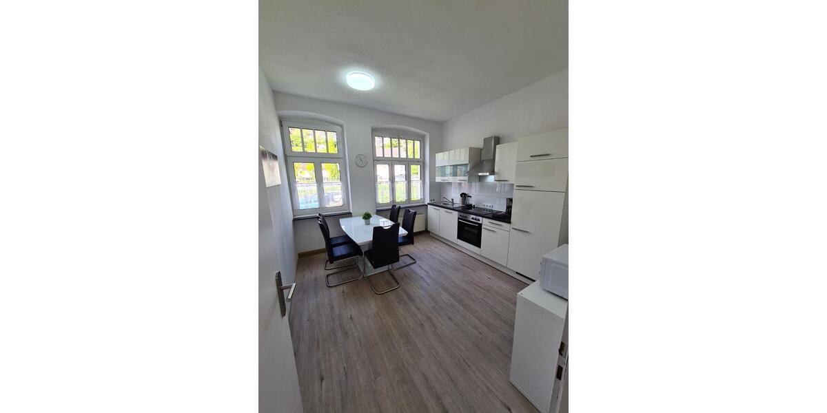 Wohnen auf Zeit Plettenberg - 4 Zimmer, 100 m&sup2;, 12&euro; | Angebot:24408848