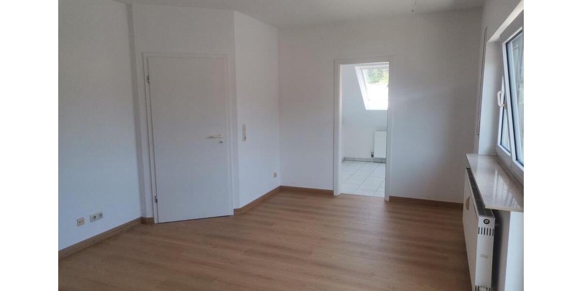 Dachgeschoßwohnung Miltenberg - 2 Zimmer, 50 m&sup2;, 530&euro; | Angebot:26682589