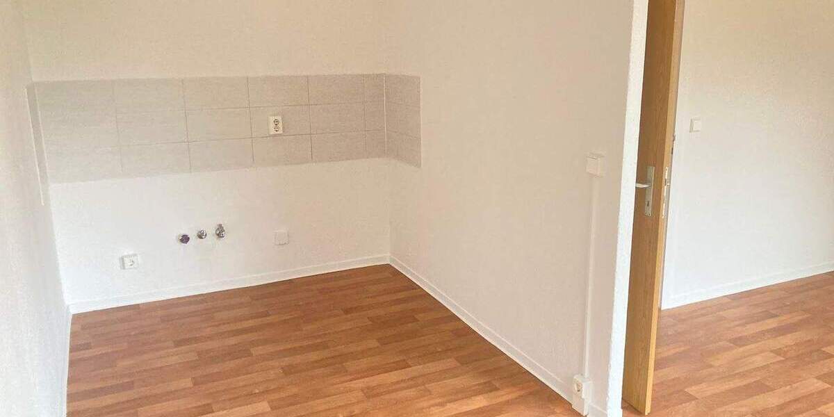 Etagenwohnung Dessau-Roßlau Innenstadt - 2 Zimmer, 55 m&sup2;, 368&euro; | Angebot:25916534