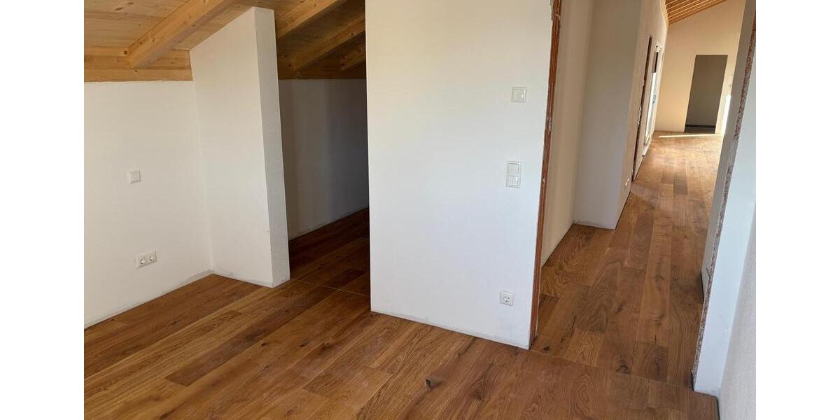 Dachgeschoßwohnung Feichten an der Alz - 4 Zimmer, 106 m&sup2;, 1.387&euro; | Angebot:24215253