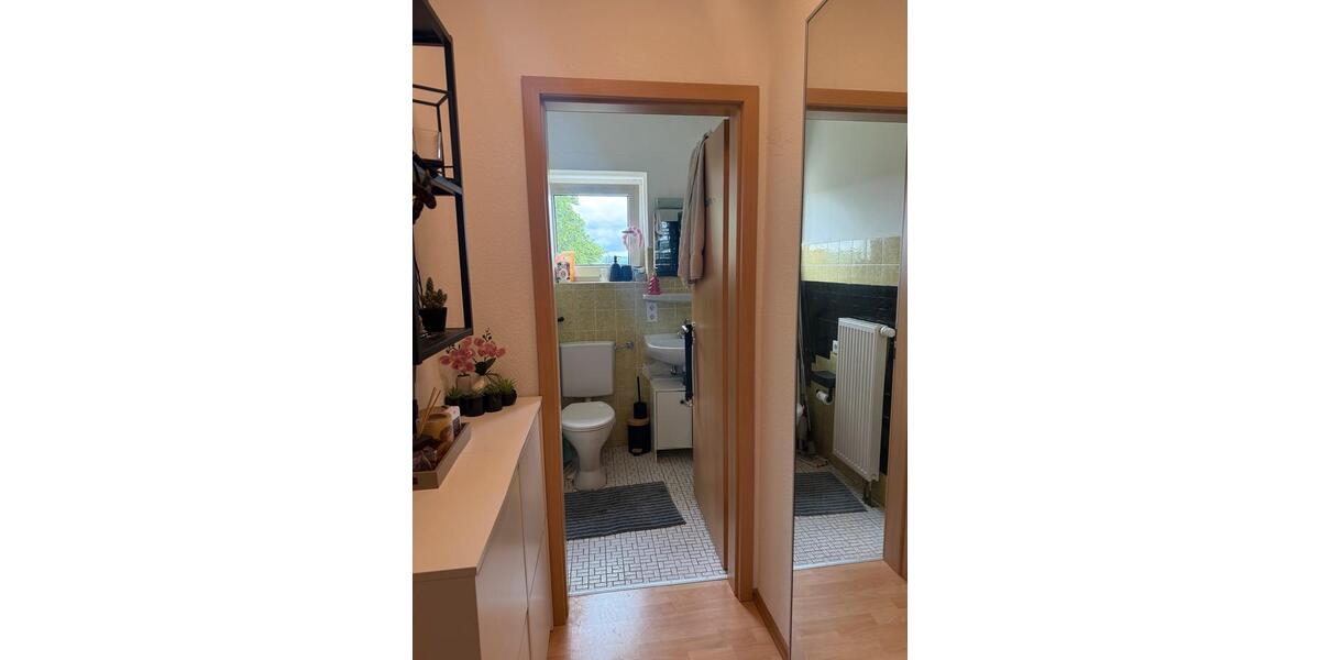 Erdgeschoßwohnung Gummersbach - 1 Zimmer, 35 m&sup2;, 300&euro; | Angebot:26546124
