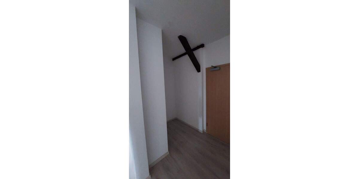 Zimmer Halle (Saale) Damaschkestraße - 3 Zimmer, 94 m&sup2;, 685&euro; | Angebot:25770429