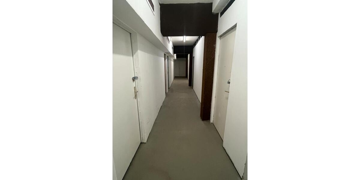 Lagerräume in Freiburg-Betzenhausen - 8 €m2 ! zimmer