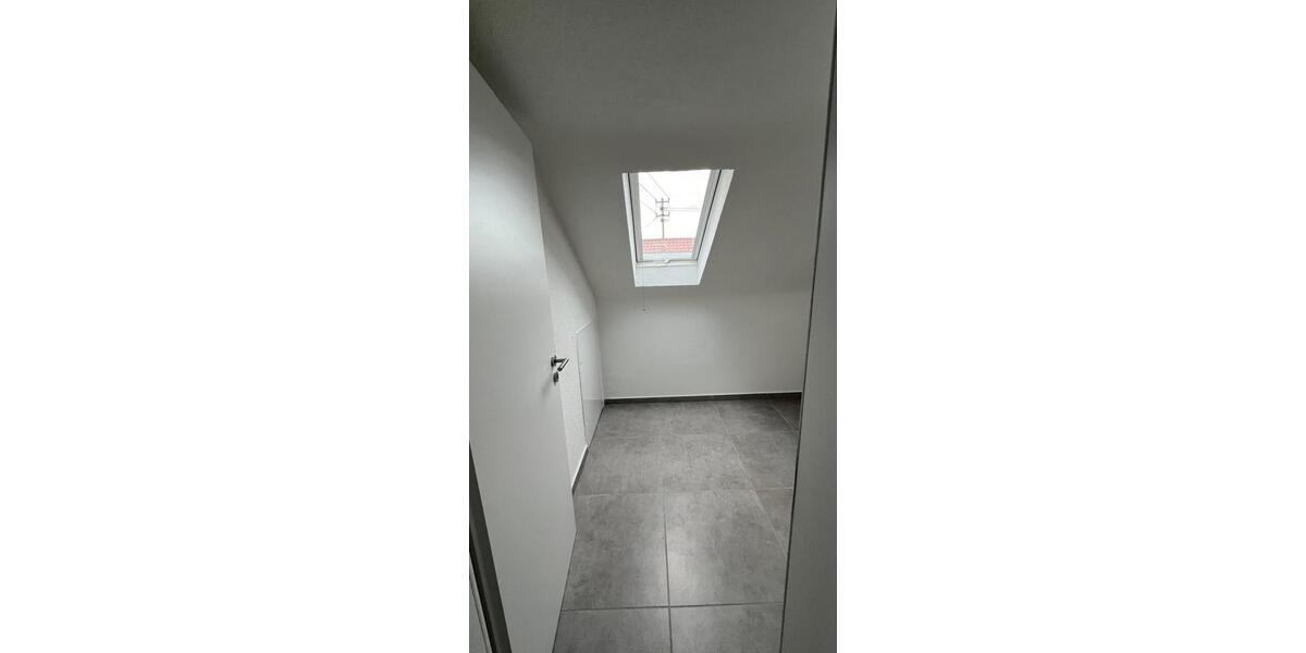 Dachgeschoßwohnung Herrenberg - 2 Zimmer, 40 m&sup2;, 690&euro; | Angebot:26630899
