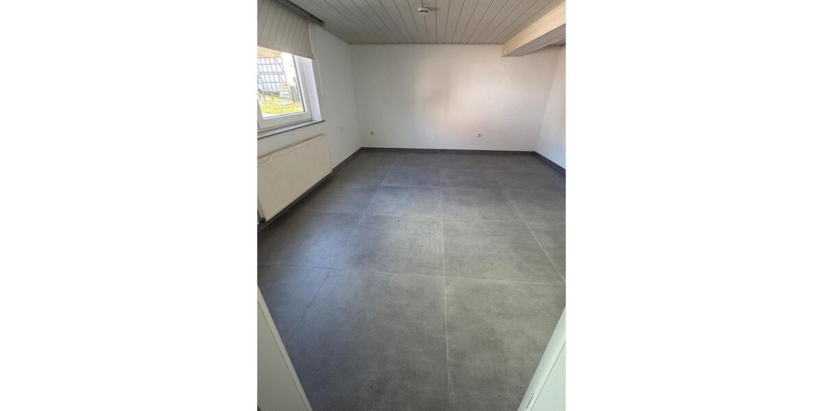 Etagenwohnung Neukirchen - 3 Zimmer, 120 m&sup2;, 1.400&euro; | Angebot:26148673