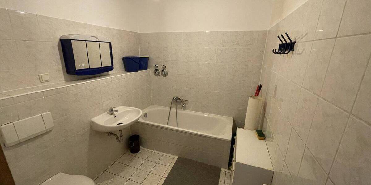 Etagenwohnung Görlitz Innenstadt - 3 Zimmer, 86 m&sup2;, 435&euro; | Angebot:26042932