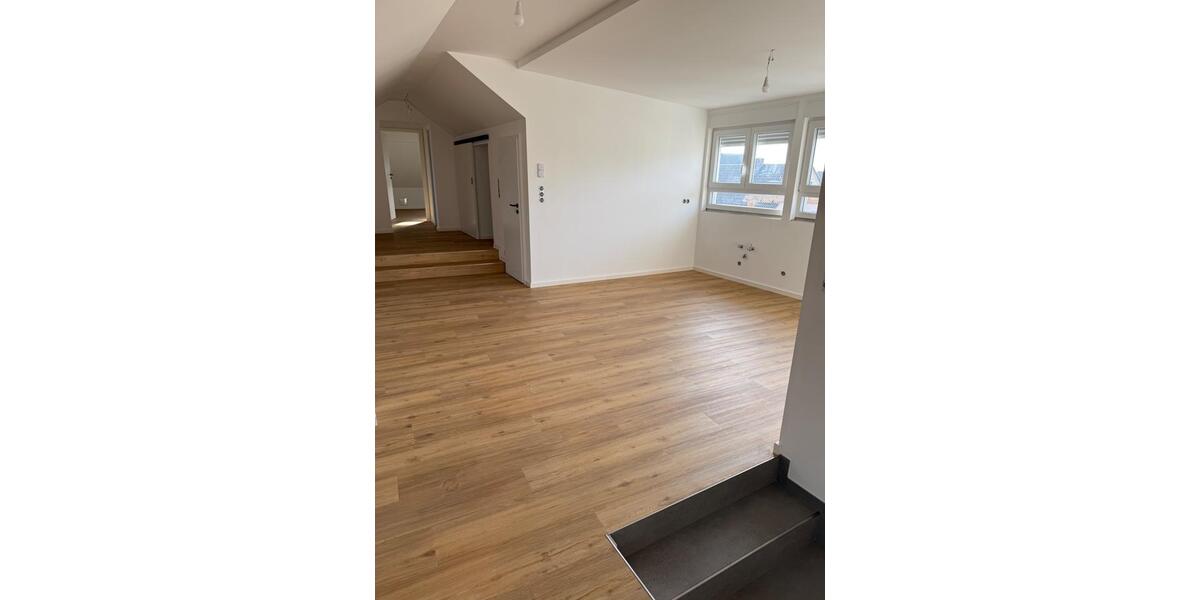 Dachgeschoßwohnung Einhausen - 3 Zimmer, 130 m&sup2;, 1.290&euro; | Angebot:25056867
