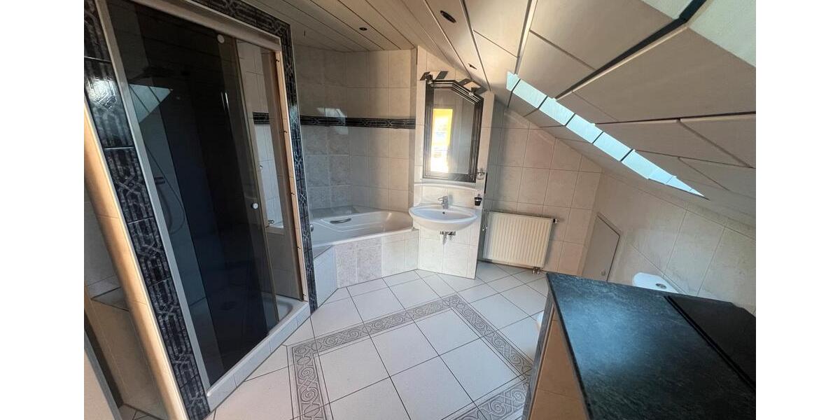 Dachgeschoßwohnung Simmerath - 2 Zimmer, 92 m&sup2;, 966&euro; | Angebot:26048074
