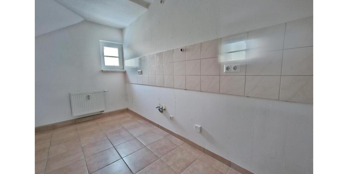 Dachgeschoßwohnung Altenburg - 1 Zimmer, 41 m&sup2;, 268&euro; | Angebot:25785342