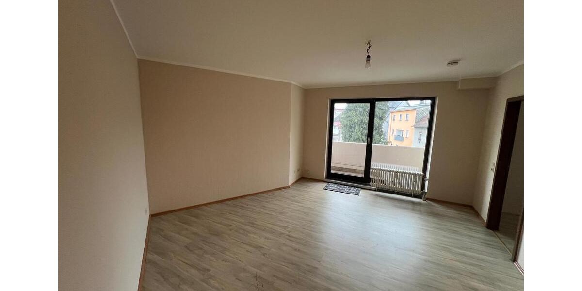 Etagenwohnung Neunkirchen Heinitz - 1 Zimmer, 50 m&sup2;, 650&euro; | Angebot:25230917