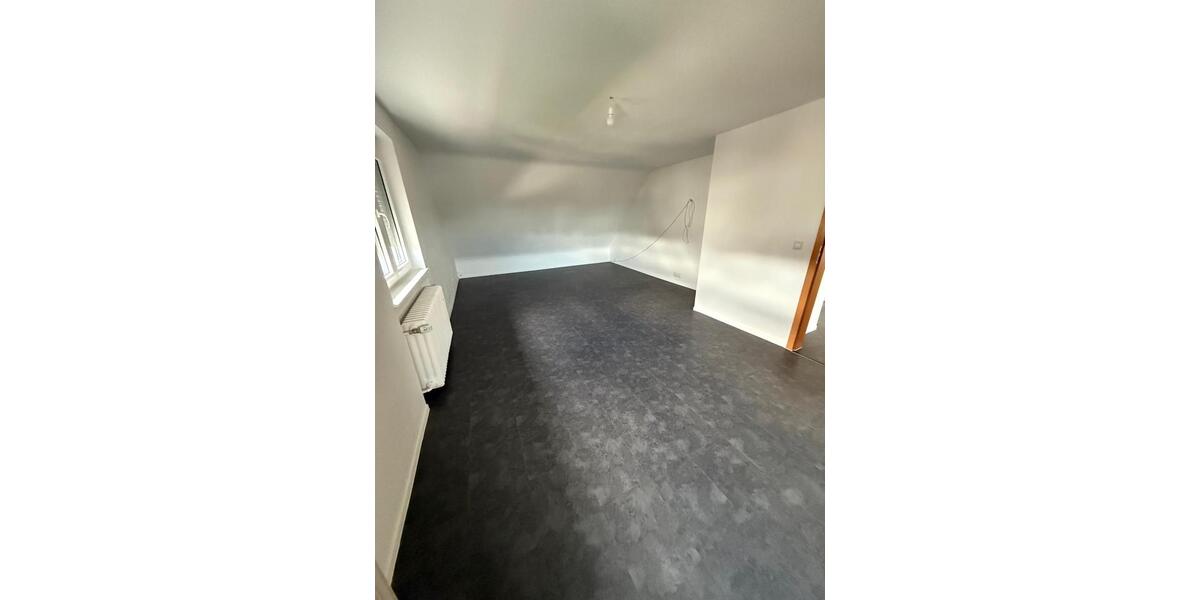 Etagenwohnung Auggen - 3 Zimmer, 85 m&sup2;, 1.000&euro; | Angebot:26006383