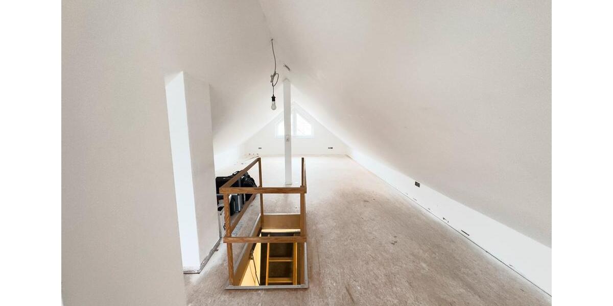 Dachgeschoßwohnung Vaihingen an der Enz - 3 Zimmer, 99 m&sup2;, 1.250&euro; | Angebot:25055327