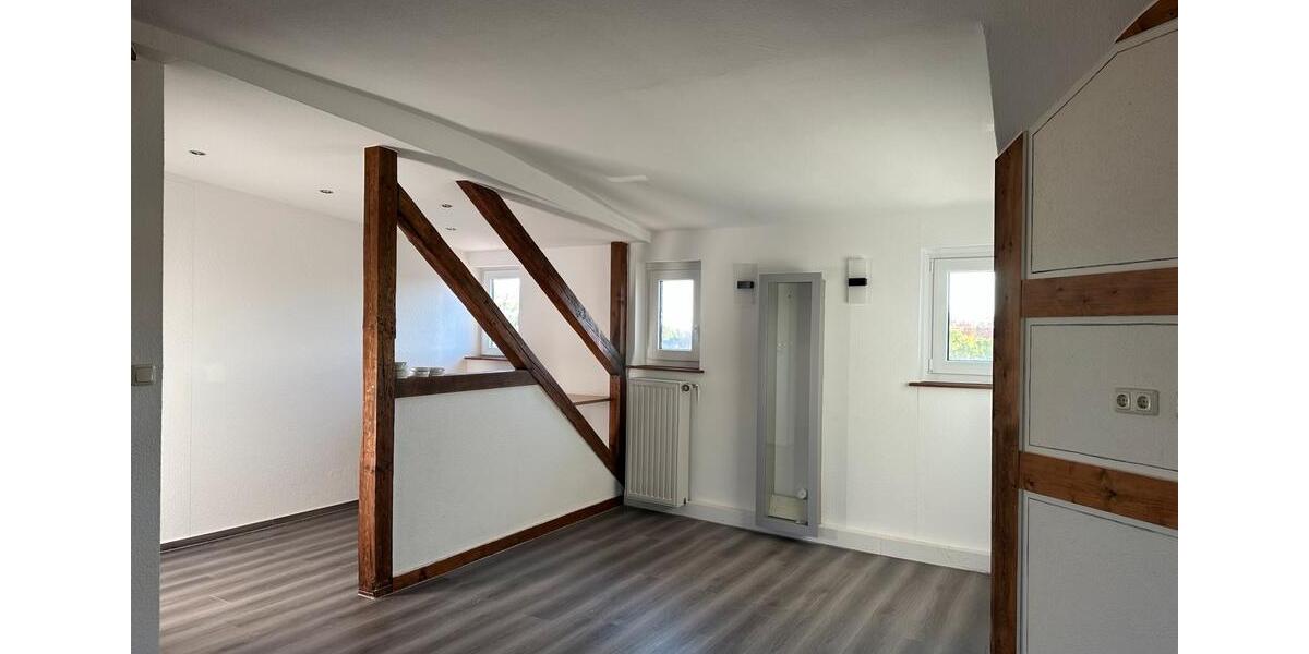 Dachgeschoßwohnung Arnstadt - 3 Zimmer, 80 m&sup2;, 850&euro; | Angebot:26549036