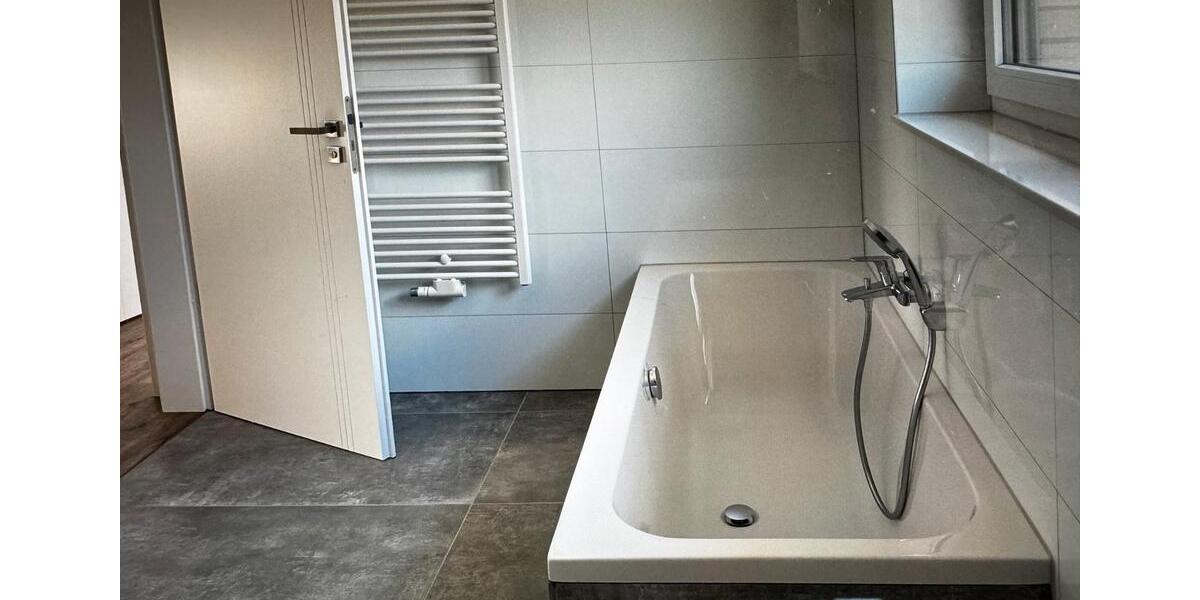 Erdgeschoßwohnung Ibbenbüren Bockraden - 4 Zimmer, 140 m&sup2;, 1.300&euro; | Angebot:24513683