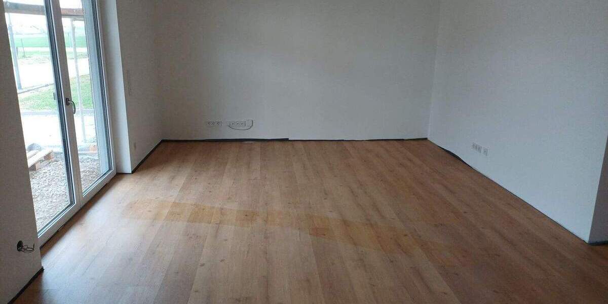 Etagenwohnung Kirchroth Aufroth - 3 Zimmer, 88 m&sup2;, 975&euro; | Angebot:26154803