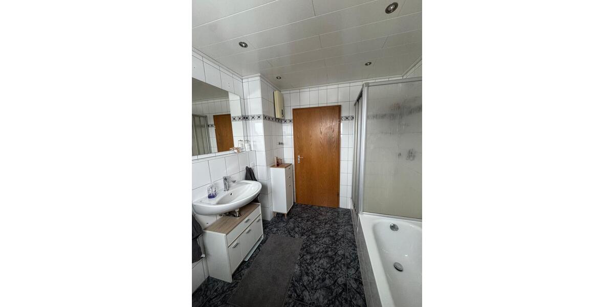 Dachgeschoßwohnung Wenden - 4 Zimmer, 105 m&sup2;, 970&euro; | Angebot:26086777