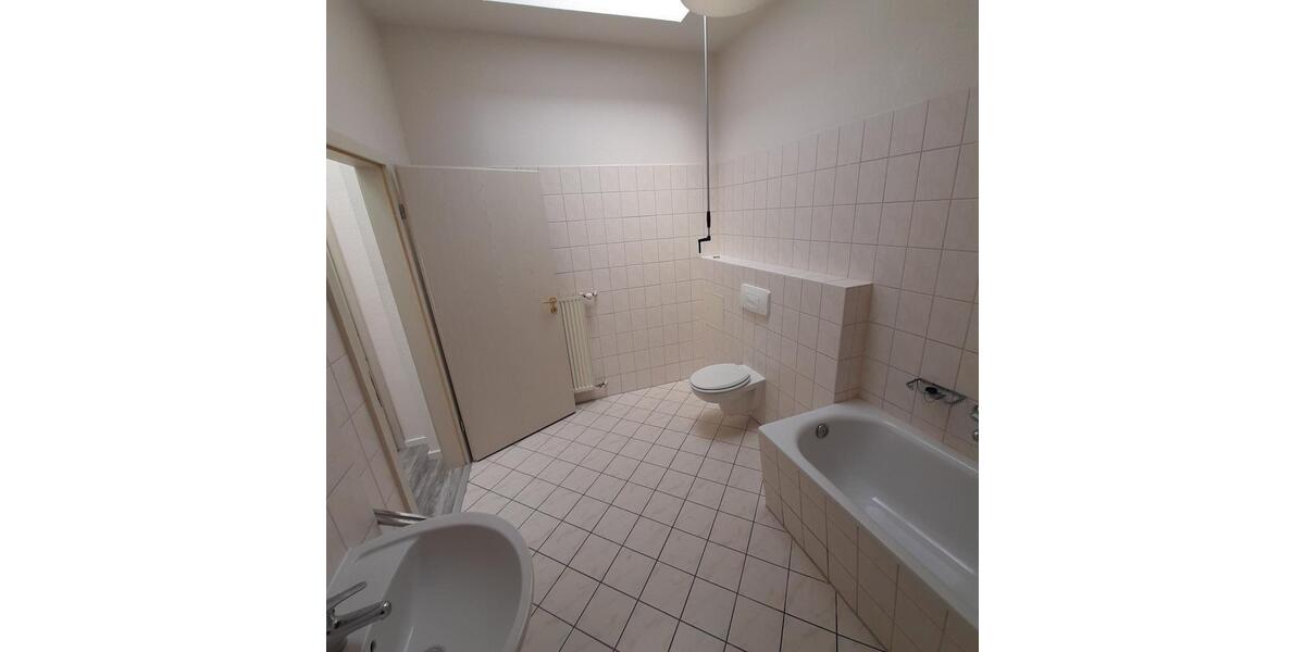 Dachgeschoßwohnung Magdeburg - 3 Zimmer, 105 m&sup2;, 700&euro; | Angebot:20606585