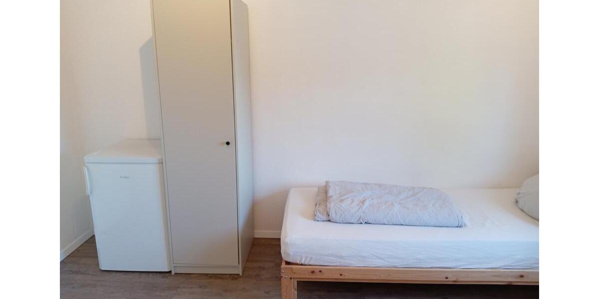 Wohnen auf Zeit Karlsruhe Hagsfeld - 4 Zimmer, 20 m&sup2;, 450&euro; | Angebot:25552275