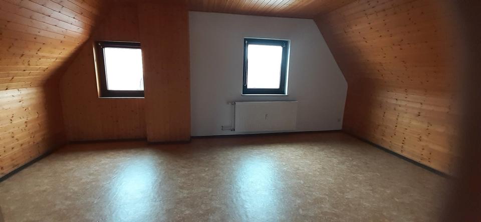 Dachgeschoßwohnung Allersberg Eismannsdorf - 2 Zimmer, 65 m&sup2;, 450&euro; | Angebot:26023604