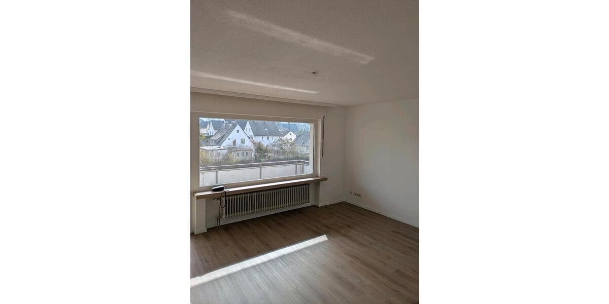 Etagenwohnung Fröndenberg (Ruhr) - 3 Zimmer, 84 m&sup2;, 650&euro; | Angebot:25635898