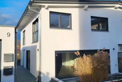 Haus Schemmerhofen - 4 Zimmer, 155 m&sup2;, 1.600&euro; | Angebot:26641062