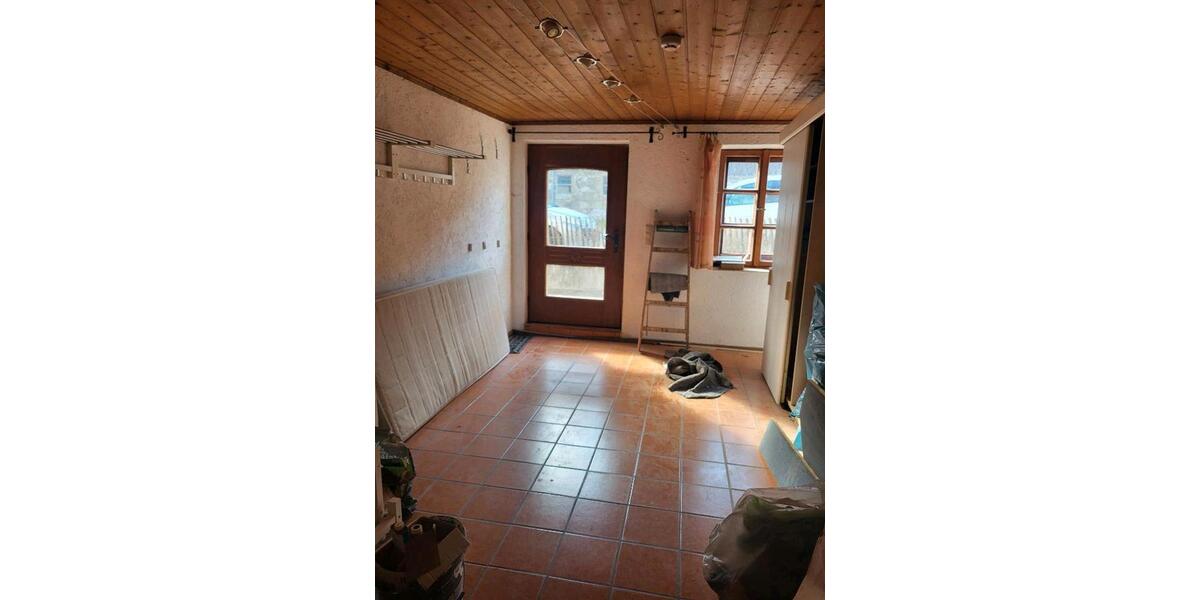 Etagenwohnung Weilheim in Oberbayern - 8 Zimmer, 305 m&sup2;, 3.200&euro; | Angebot:26478235