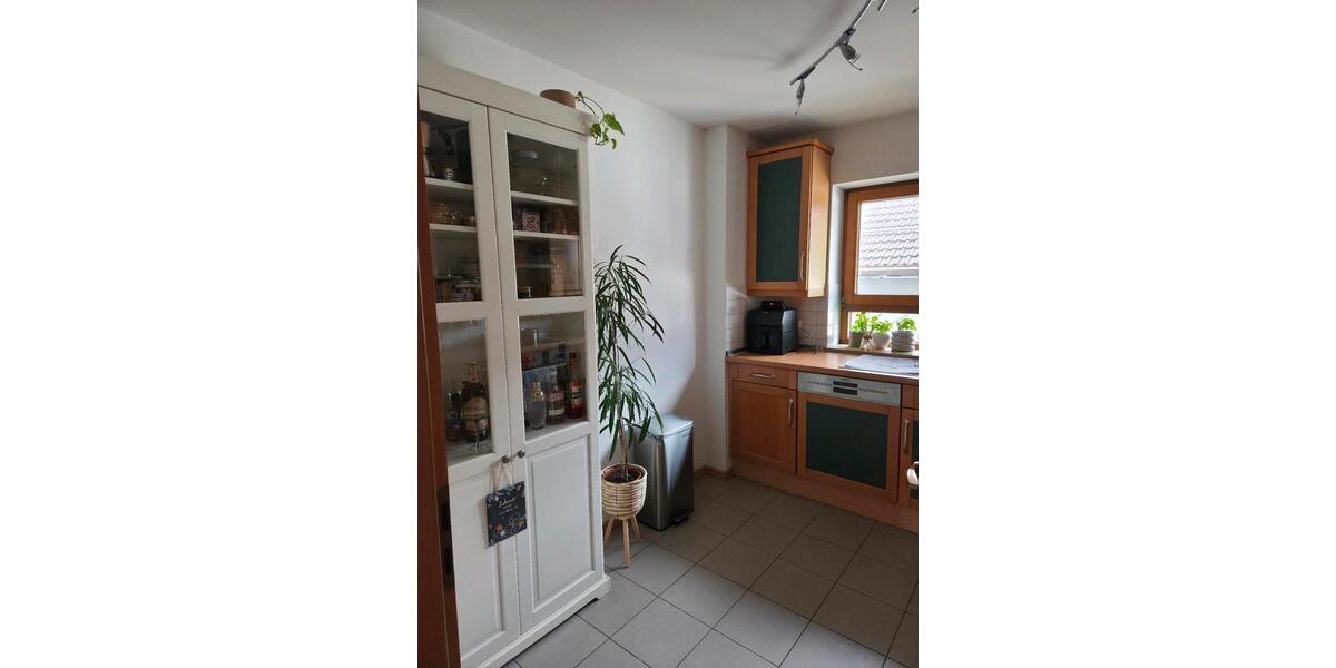 Etagenwohnung Gerbrunn - 3 Zimmer, 74 m&sup2;, 1.200&euro; | Angebot:25964207