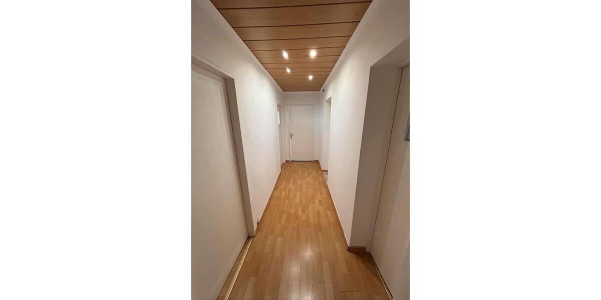 Dachgeschoßwohnung Schöppenstedt - 4 Zimmer, 78 m&sup2;, 700&euro; | Angebot:24774028