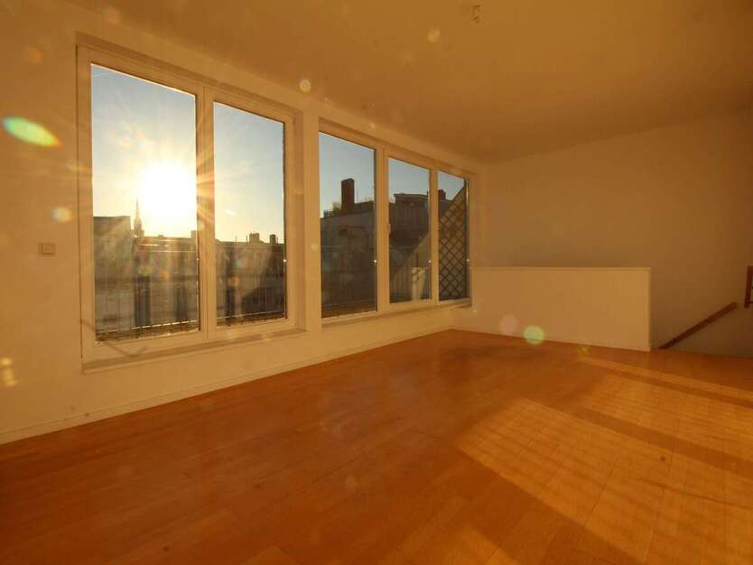Wohnung zum Mieten in Berlin 1.998,40 € 99.92 m² 3 zimmer