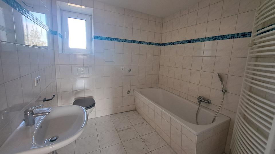 Etagenwohnung Zeitz - 2 Zimmer, 62 m&sup2;, 404&euro; | Angebot:26232287