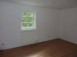 Etagenwohnung Weißenfels Burgwerben - 5 Zimmer, 136 m&sup2;, 690&euro; | Angebot:25983606