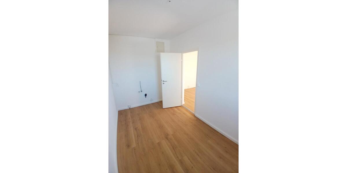 Etagenwohnung Greifswald Groß Schönwalde - 3 Zimmer, 61 m&sup2;, 610&euro; | Angebot:26619092