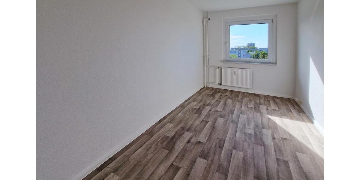 Etagenwohnung Neubrandenburg Datzeberg - 3 Zimmer, 69 m&sup2;, 278&euro; | Angebot:26661622