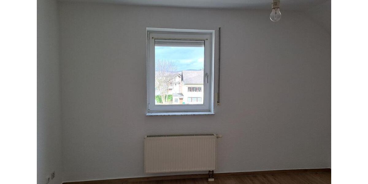 Dachgeschoßwohnung Bad Breisig - 3 Zimmer, 80 m&sup2;, 750&euro; | Angebot:24845444