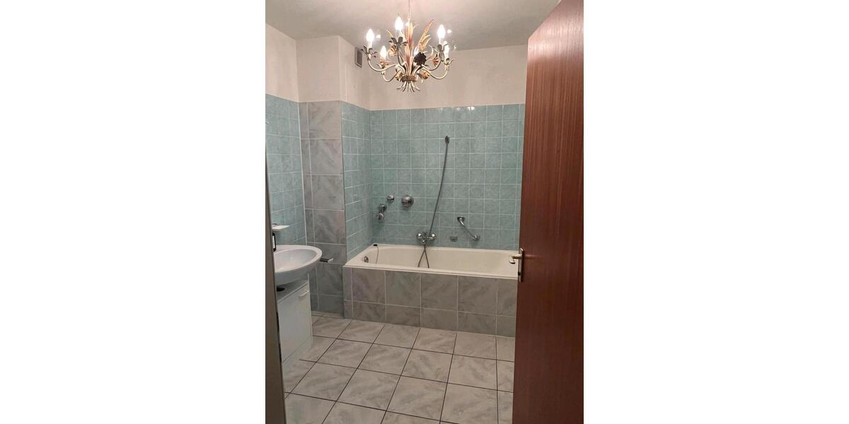 Hochparterre Töging am Inn - 3 Zimmer, 84 m&sup2;, 810&euro; | Angebot:26682604