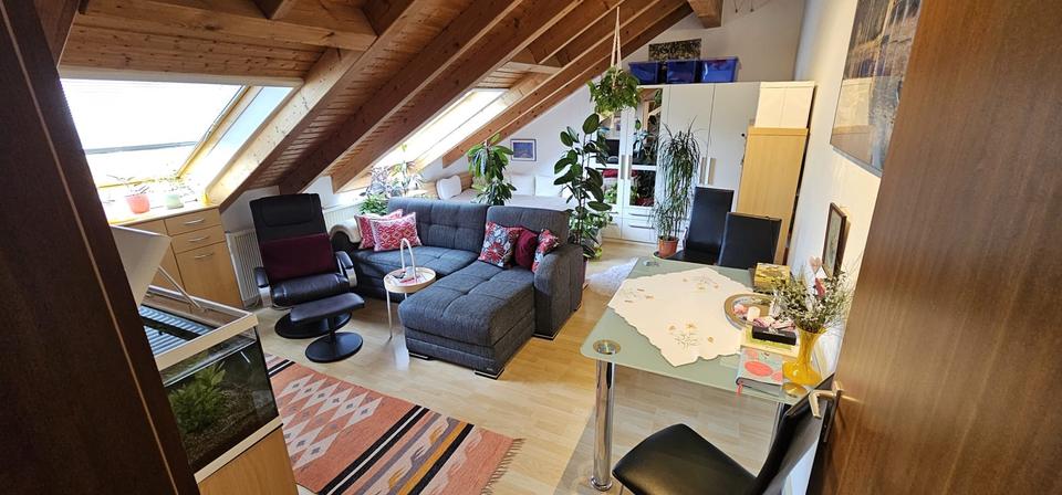 Dachgeschoßwohnung Aalen - 2 Zimmer, 37 m&sup2;, 620&euro; | Angebot:26097380