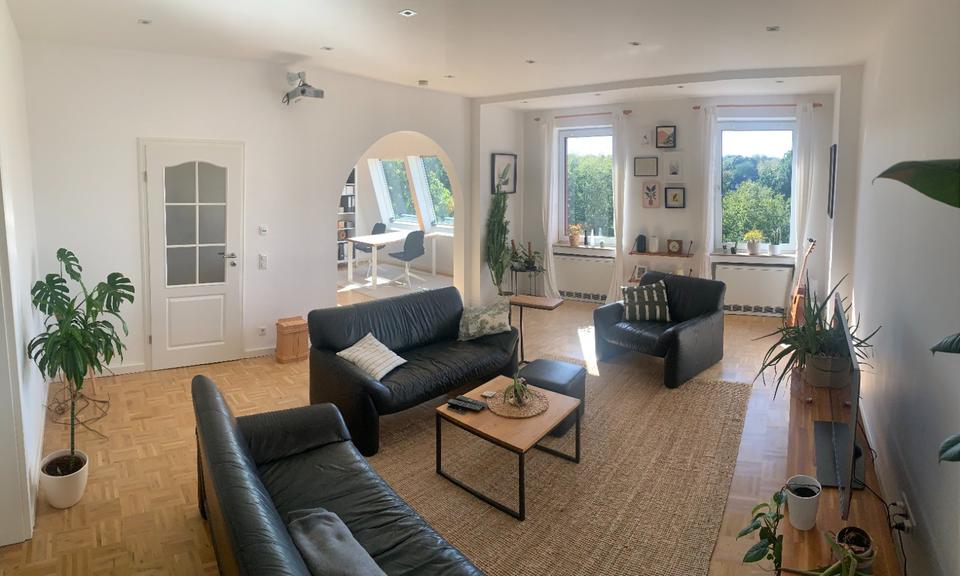 Stilvolle Altbau-Wohnung Nähe Uniklinik mit Traumblick ins Grüne 5 zimmer