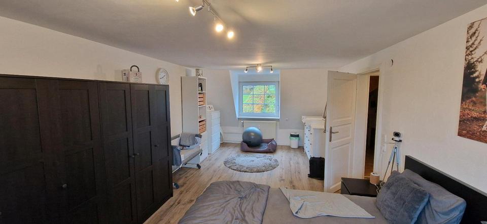 Dachgeschoßwohnung Sundern (Sauerland) - 3 Zimmer, 85 m&sup2;, 750&euro; | Angebot:26038701