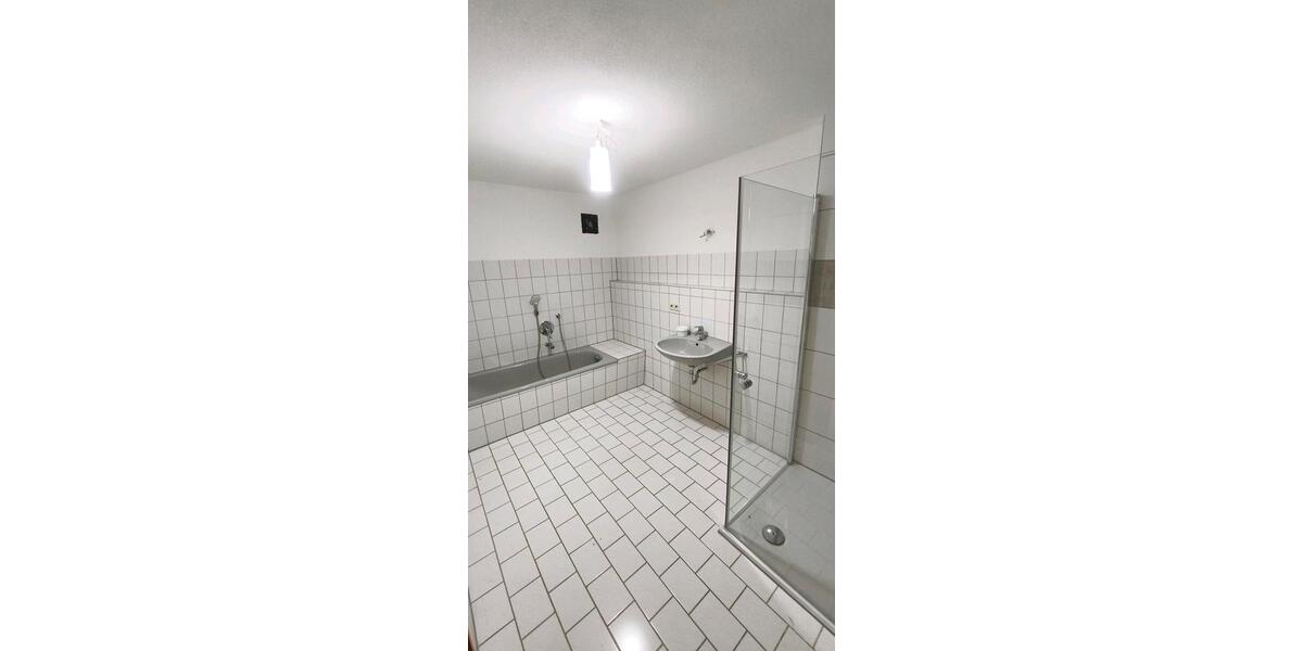 3 Zimmer EG Wohnung Erdgeschosswohnung mit Garten 3 zimmer