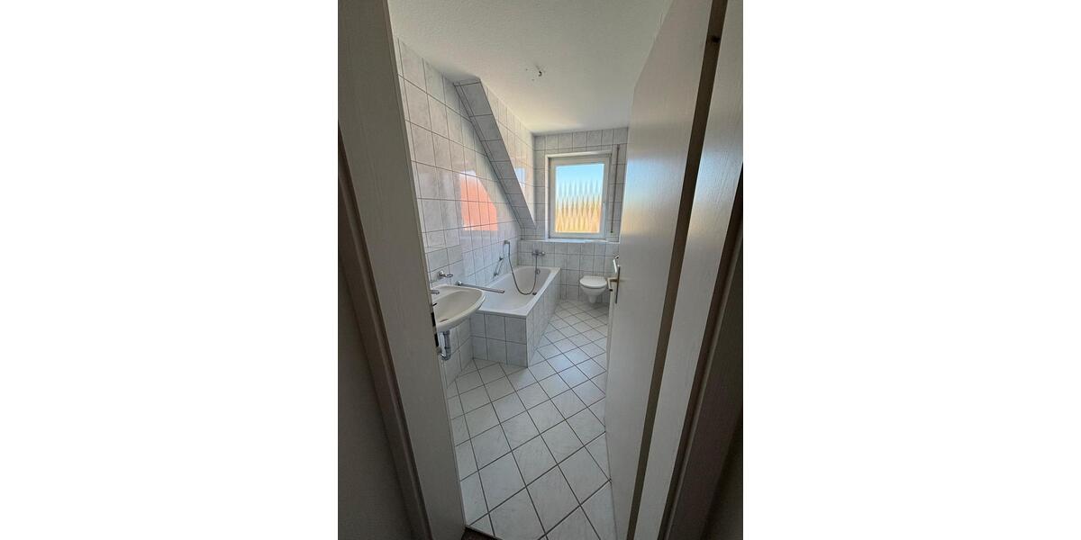 Dachgeschoßwohnung Hildburghausen - 2 Zimmer, 53 m&sup2;, 530&euro; | Angebot:26279344